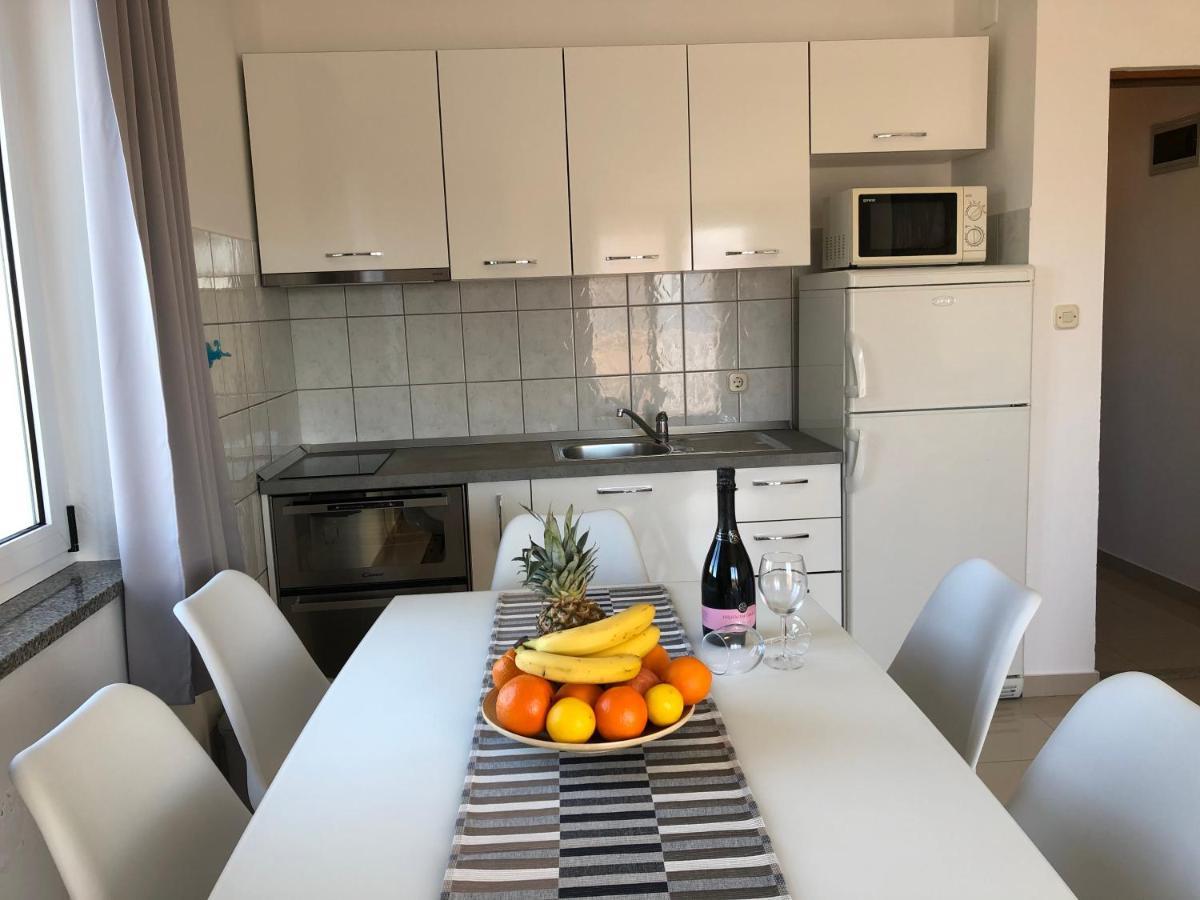 Apartments Saric Biograd Na Moru Exterior foto