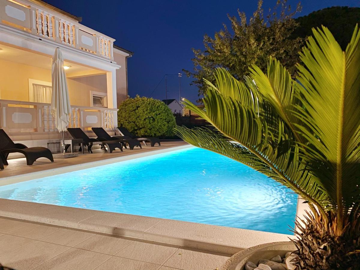 Apartments Saric Biograd Na Moru Exterior foto