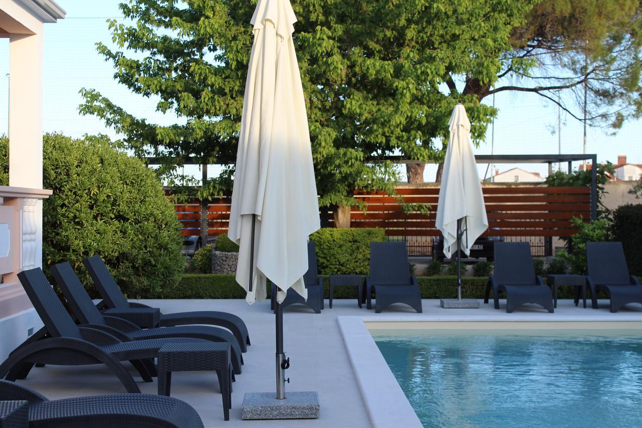 Apartments Saric Biograd Na Moru Exterior foto
